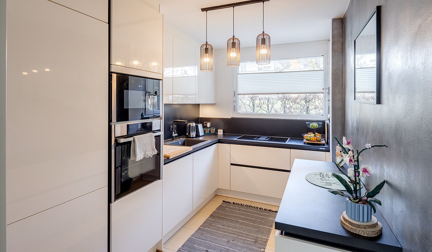 セミ・デタッチド・ハウス（一戸建てを二つに分けた家屋） 部屋数 5 部屋 | Unterföhring | 70119 | Geschmackvolle Einbauküche