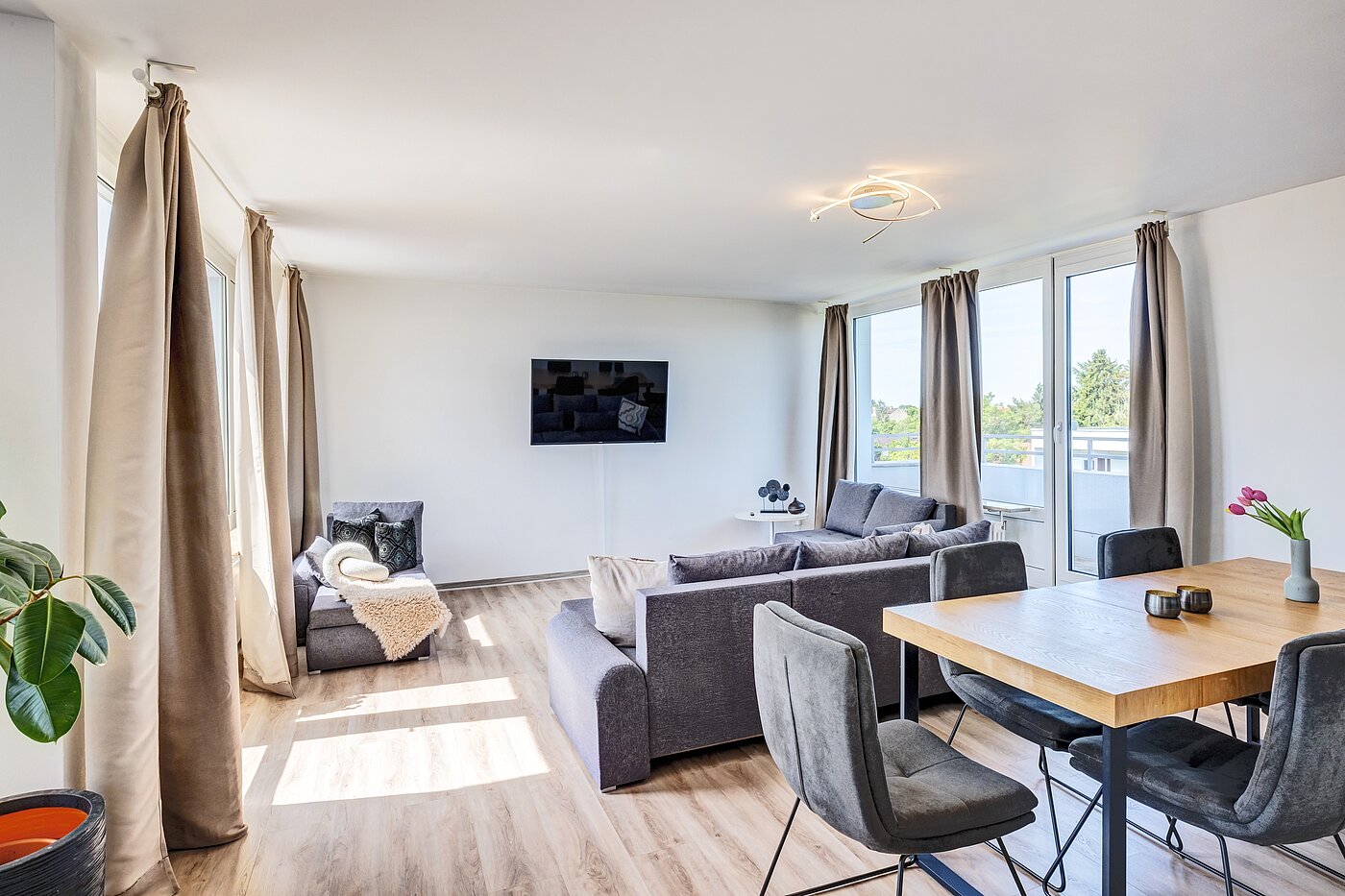 Terrassenwohnung 部屋数 3.5 部屋 | München-Berg am Laim | 123456 | ...