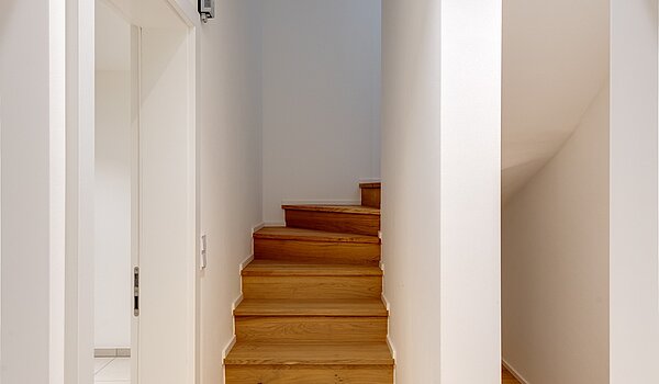 Terrassenwohnung 部屋数 3 部屋 | München-Harlaching | 70371 | ...nach unten