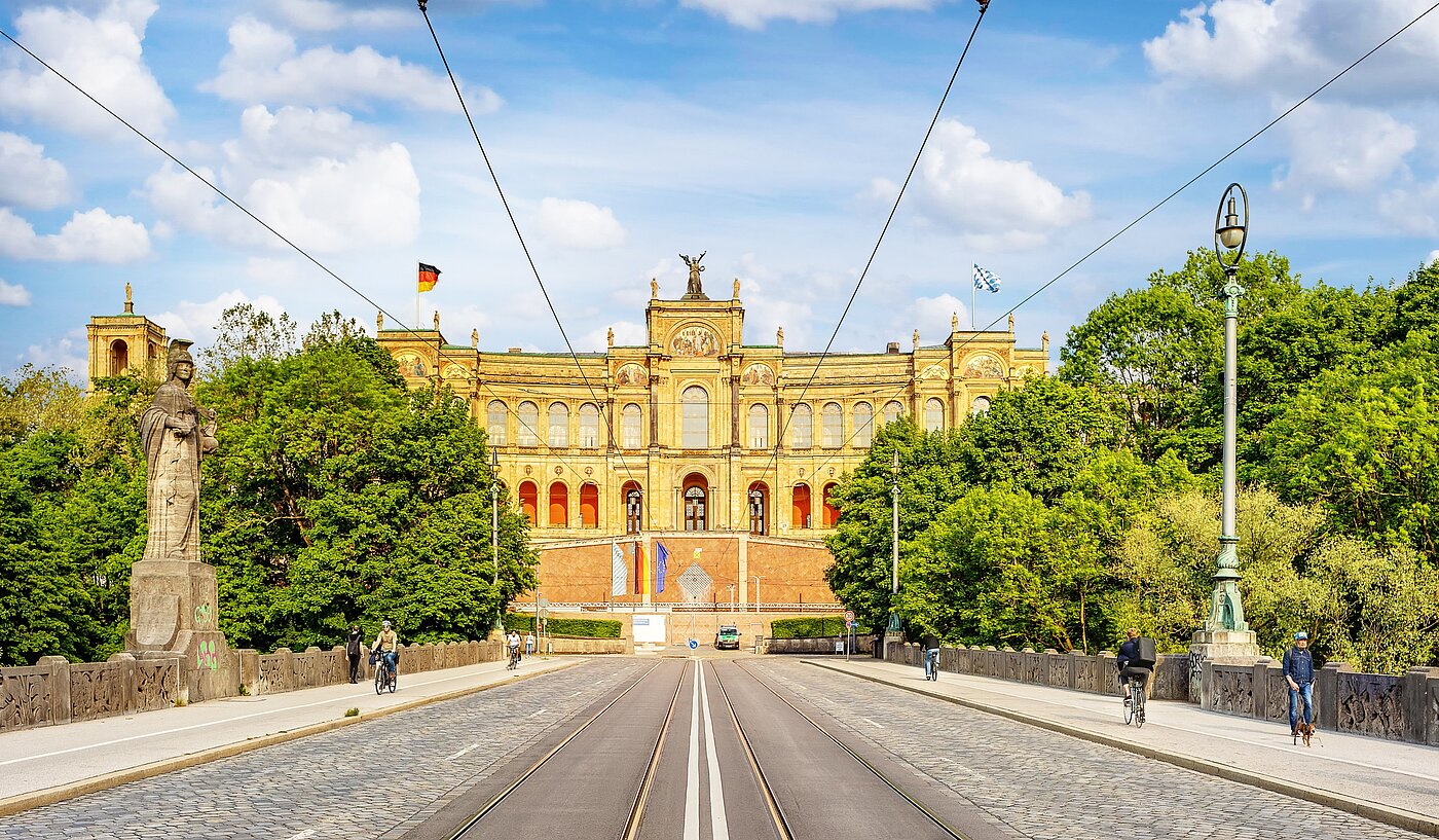 Apartment 部屋数 1 部屋 | München-Bogenhausen | 703041 | Bayerischer Landtag