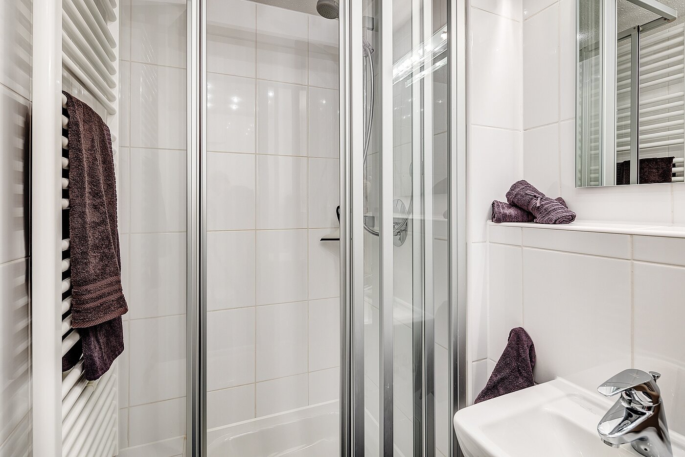 フラット 部屋数 3 部屋 | München-Laim | 2206ML2 | Dusche mit Handtuchheizkörper