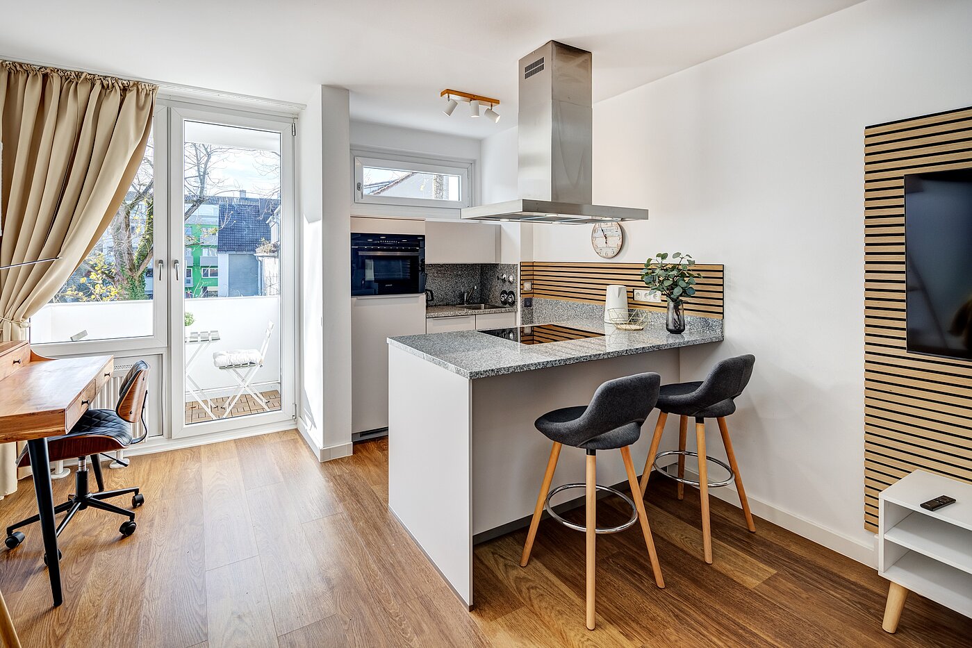 Apartment 部屋数 1 部屋 | München-Milbertshofen | 70183 | ...und Barhockern