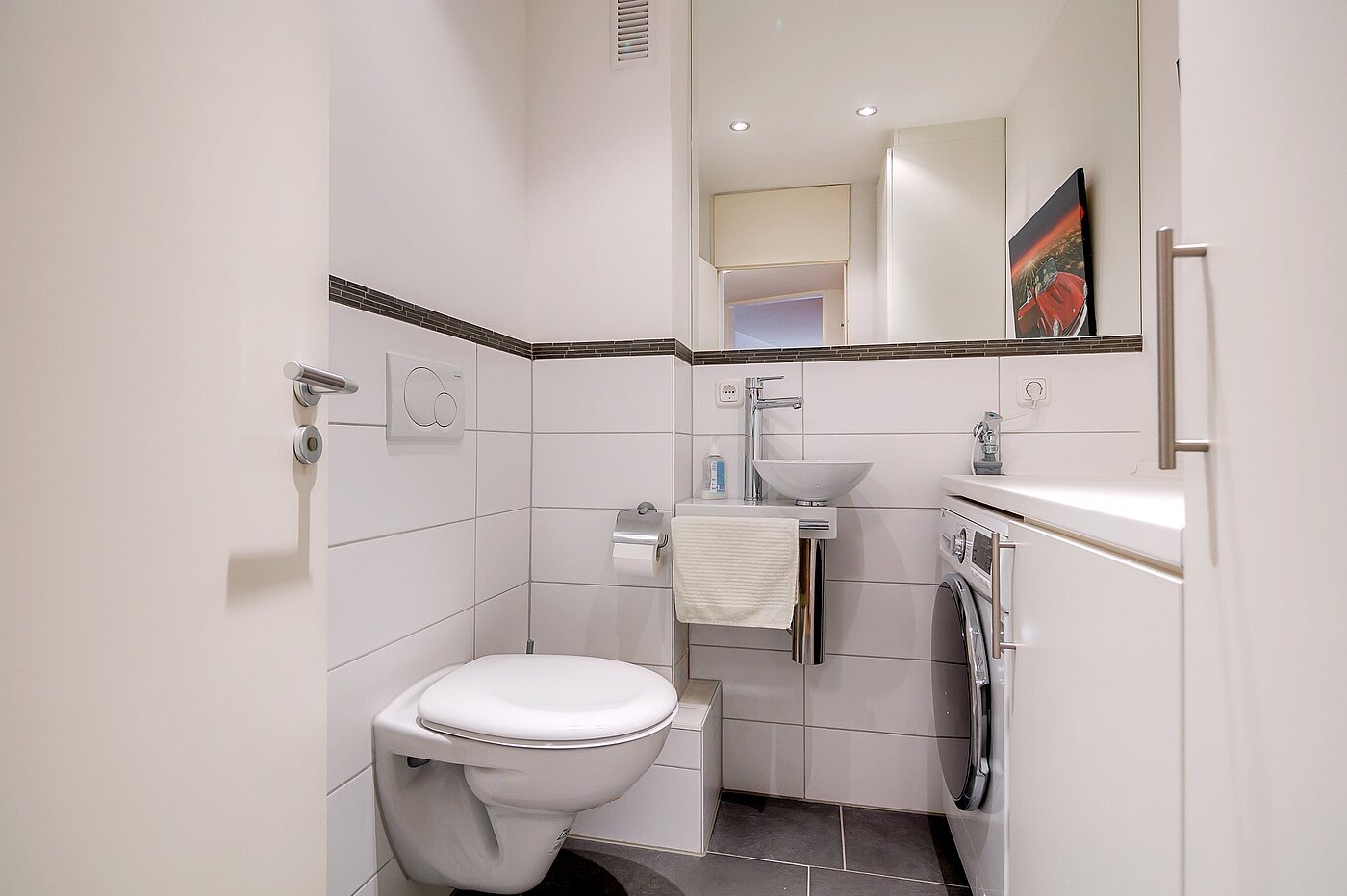 フラット 部屋数 2 部屋 | München-Schwabing | 2004ML1 | Separates WC mit Waschmaschine