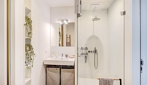 Apartment 部屋数 1.5 部屋 | München-Neuhausen | 70444 | ...Duschbad - beidseitig...