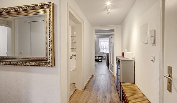 アティック・フラット（屋根裏） 部屋数 4.5 部屋 | München-Ludwigsvorstadt | 70461 | Diele 1