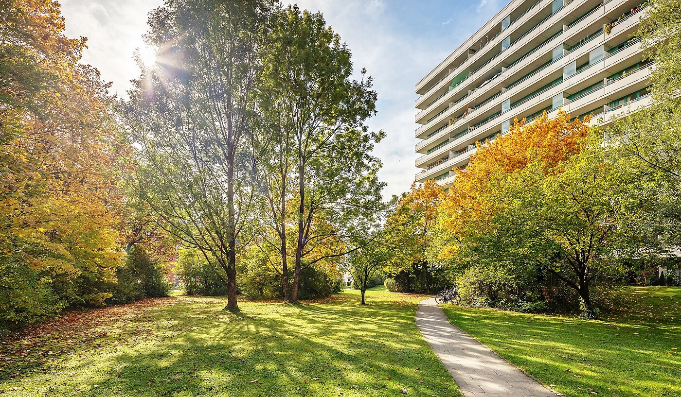 フラット 部屋数 2 部屋 | München-Sendling-Westpark | 2010ML9 | Grüner Innenhof