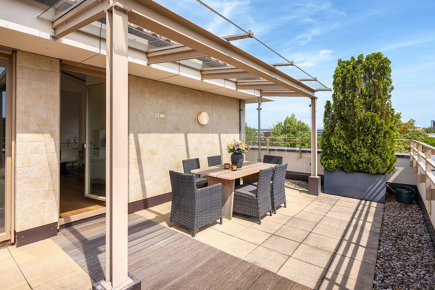 Penthouse 部屋数 3.5 部屋 | München-Oberföhring | 70237 | ...mit überdachtem Patio...