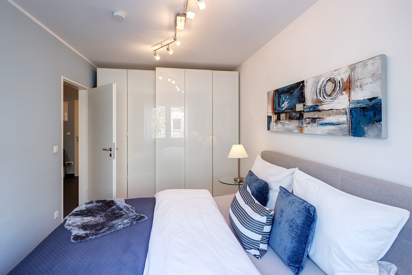 フラット 部屋数 2 部屋 | München-Schwabing | 70013 | ...mit reichlich Stauraum