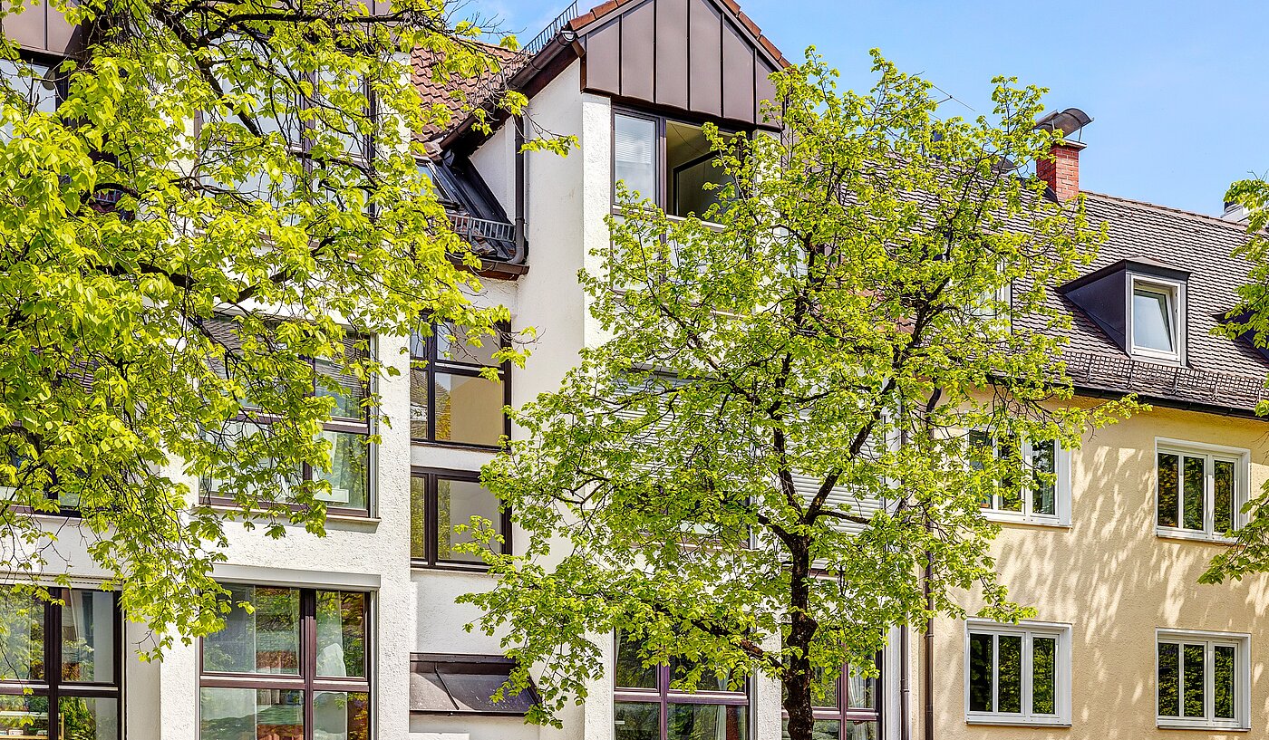 フラット 部屋数 3 部屋 | München-Schwabing | 2202ML12 | Frontansicht