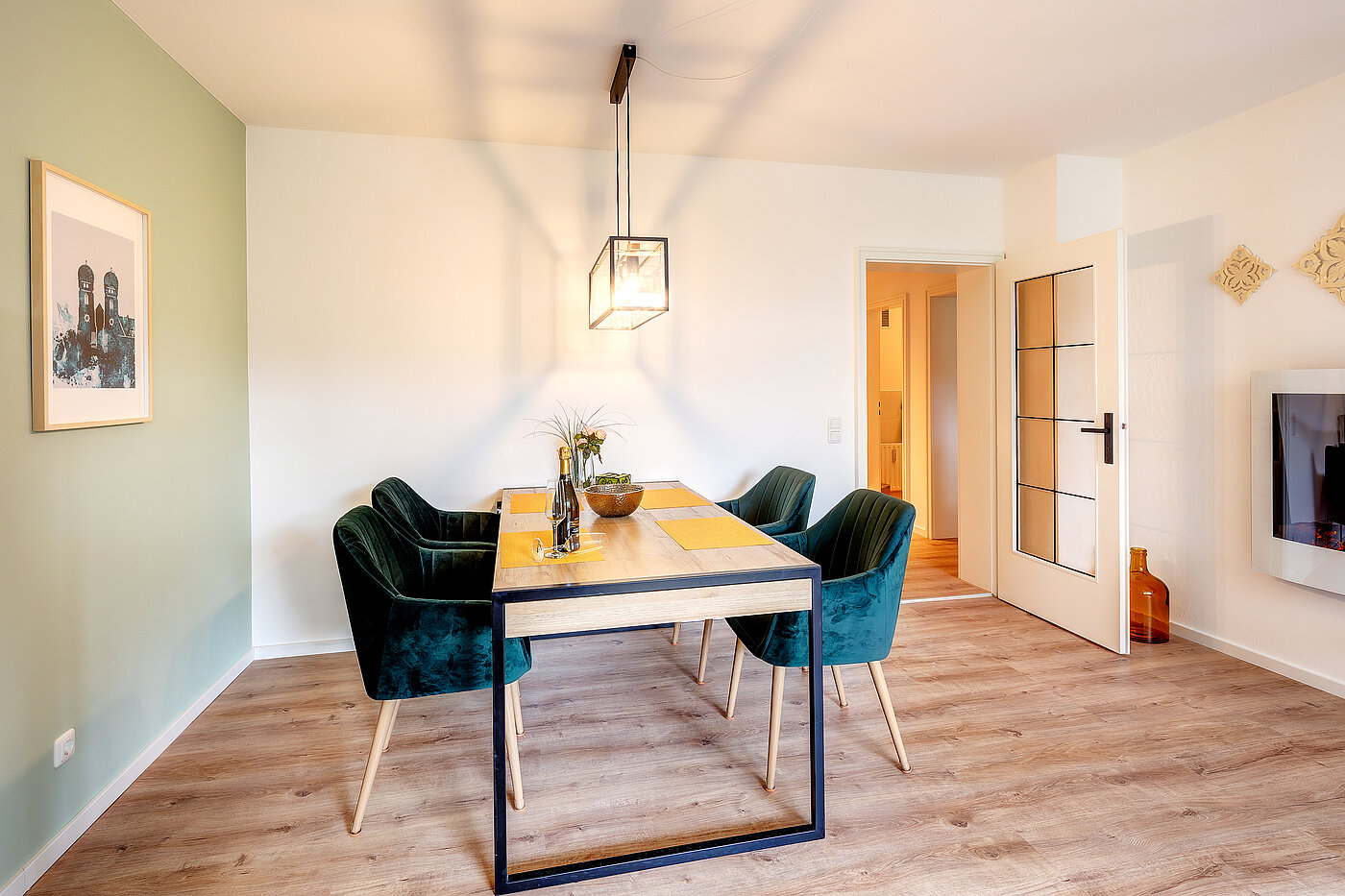 フラット 部屋数 3 部屋 | Unterhaching | 70421 | ...Essen