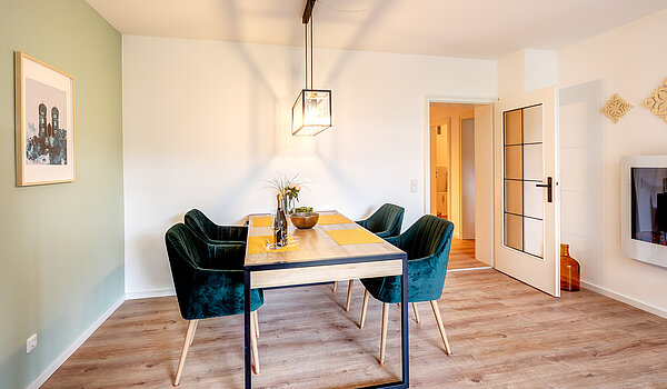 フラット 部屋数 3 部屋 | Unterhaching | 70421 | ...Essen