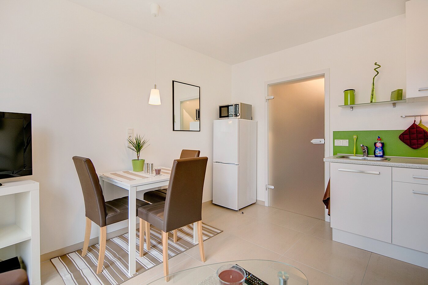 フラット 部屋数 1 部屋 | München-Berg am Laim | 2209ML2 | ...und Wohnbereich
