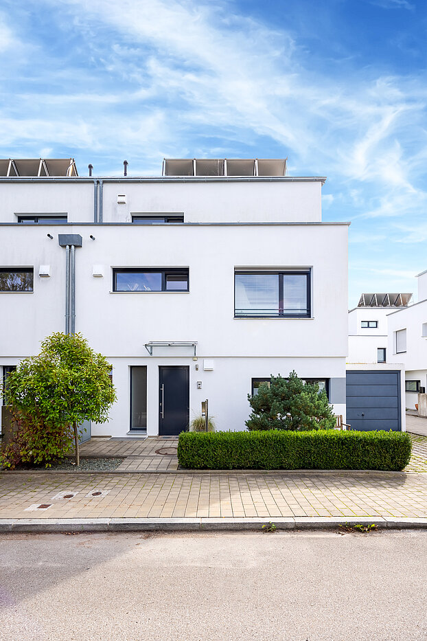 セミ・デタッチド・ハウス（一戸建てを二つに分けた家屋） 部屋数 5 部屋 | München-Aubing | 70162 | Eingangsbereich
