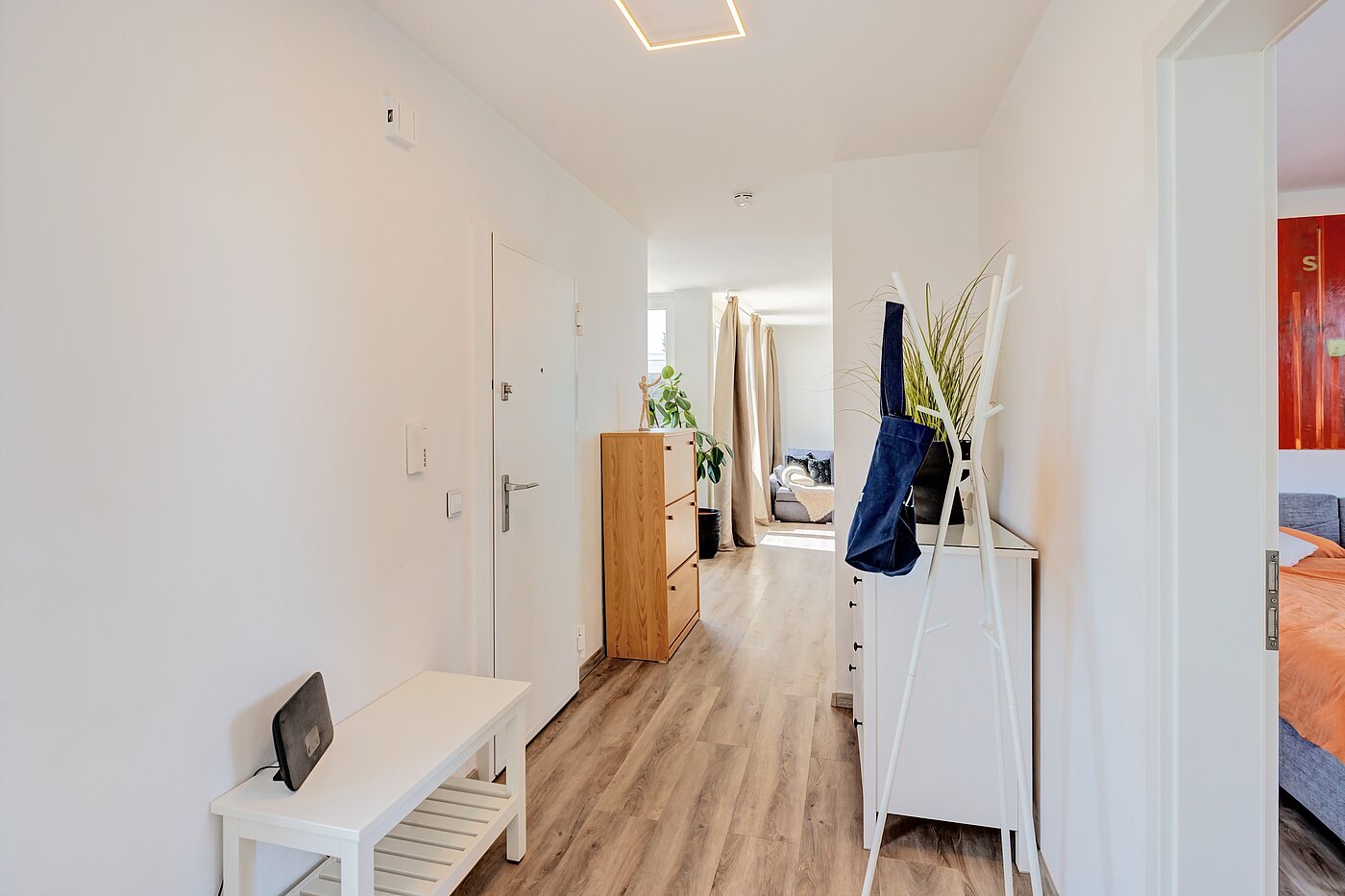 Terrassenwohnung 部屋数 3.5 部屋 | München-Berg am Laim | 123456 | Flur