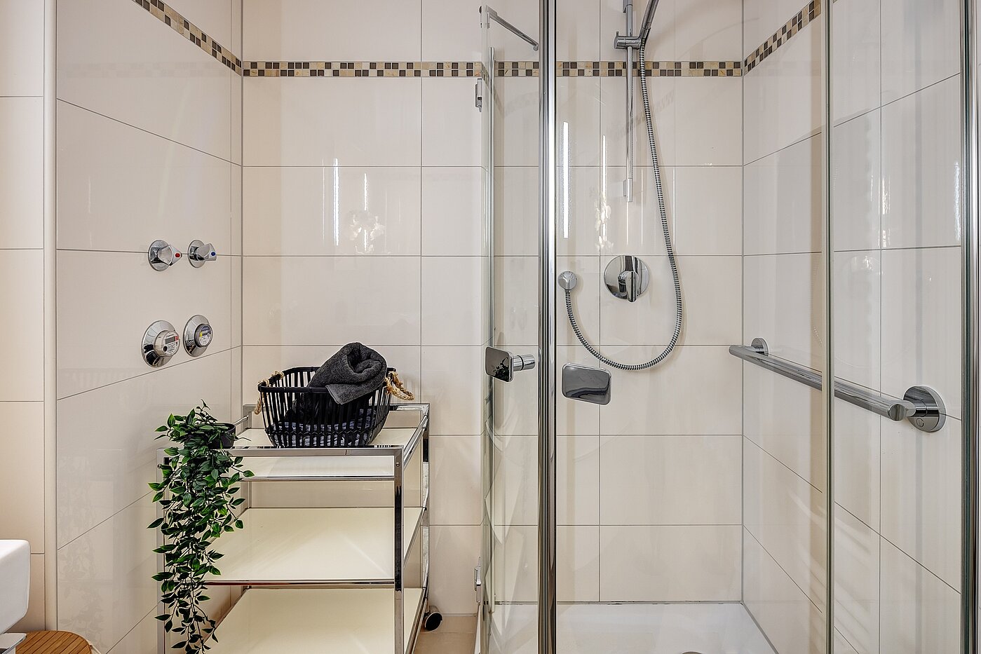 フラット 部屋数 2.5 部屋 | München-Nymphenburg | 2204ML61 | ...mit Dusche