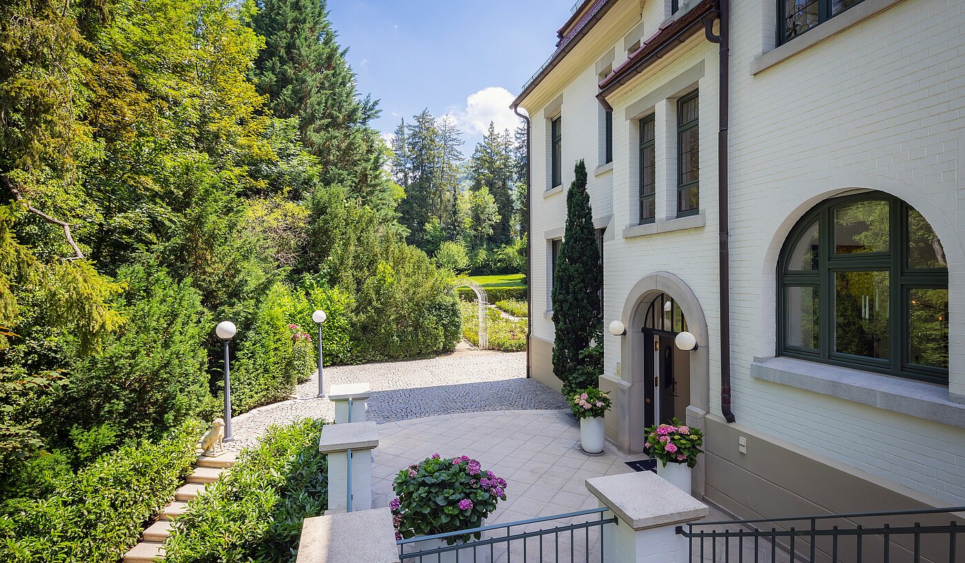 Villa 部屋数 9 部屋 | Reutlingen | 70231 | Eingangsbereich