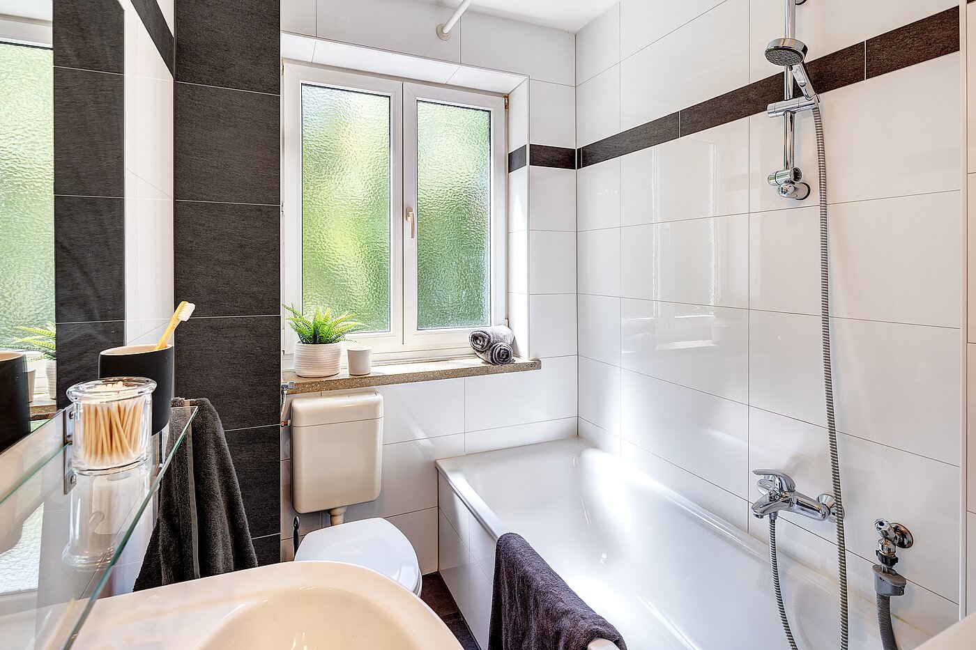 フラット 部屋数 2.5 部屋 | München-Berg am Laim | 70030 | ...Badewanne