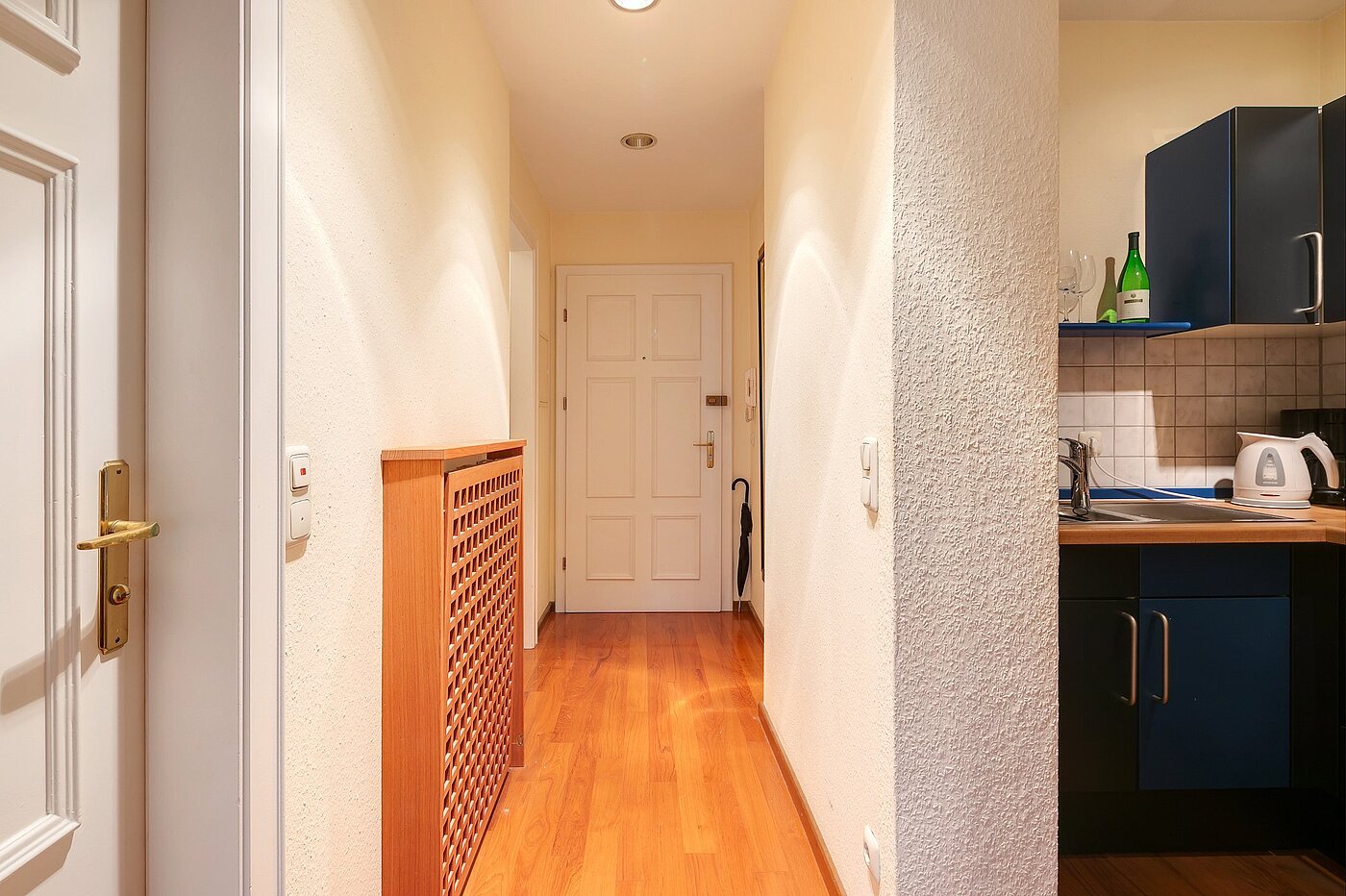フラット 部屋数 1 部屋 | München-Ludwigsvorstadt | 2108ML5 | Flur mit Blick zur Eingangstür