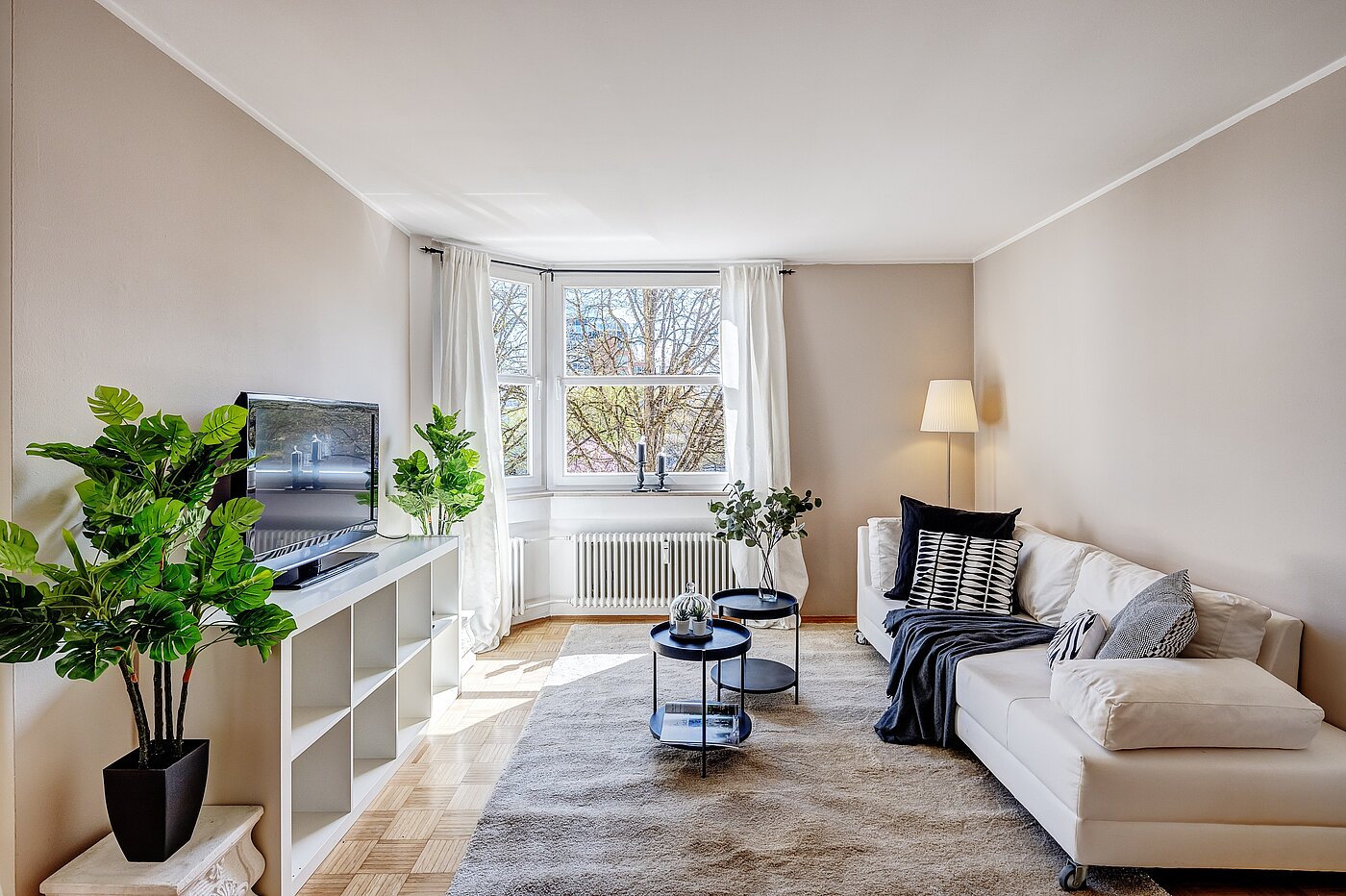 フラット 部屋数 1.5 部屋 | München-Bogenhausen | 2203ML2 | Großzügiges Wohnzimmer...