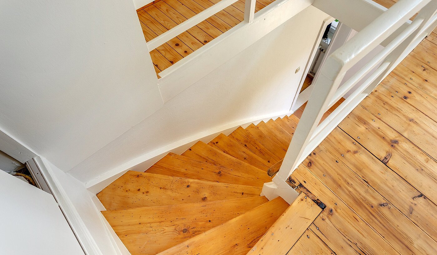 Bauernhaus 部屋数 9 部屋 | Hohenschäftlarn | 1805ML4 | Treppe Haus 1