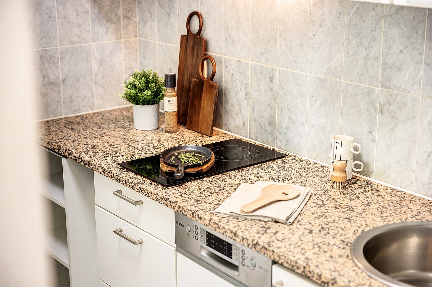 フラット 部屋数 1 部屋 | München-Schwabing | 70249 | ...Einbauküche