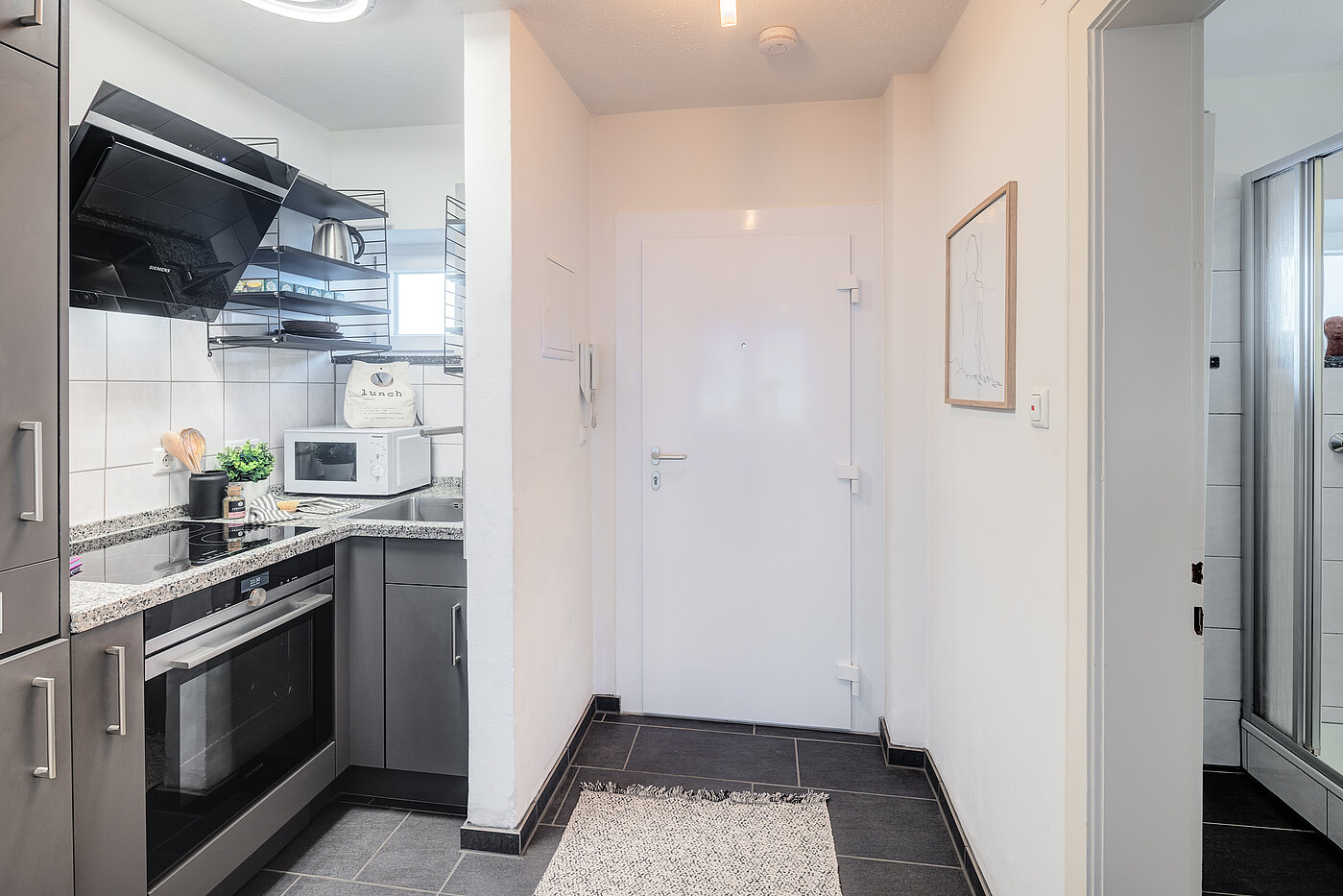 Apartment 部屋数 1 部屋 | München-Schwabing | 70211 | Eingangsbereich mit...