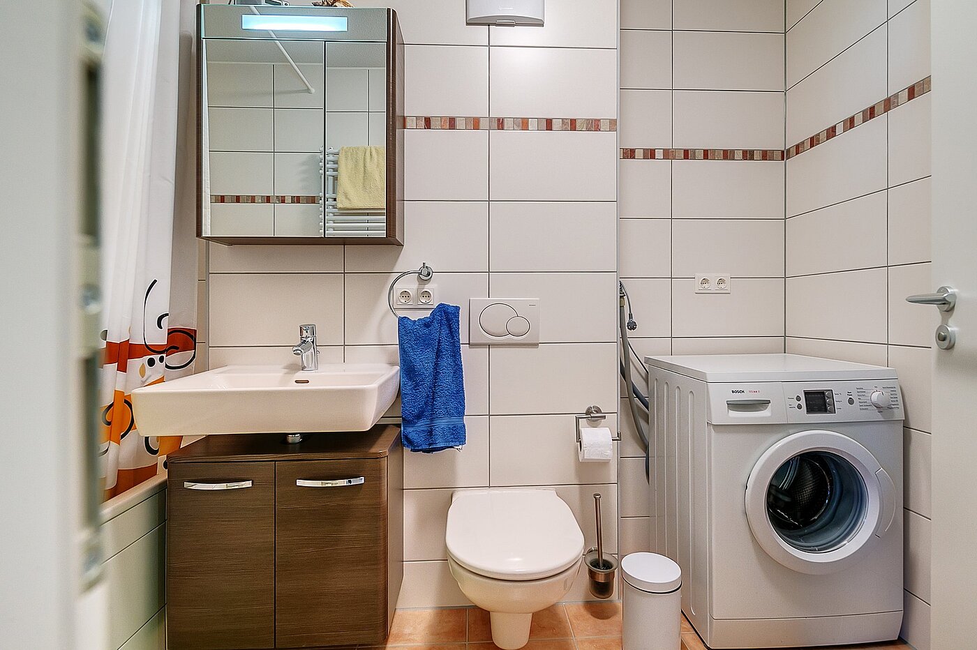 フラット 部屋数 2 部屋 | München-Milbertshofen | 2004ML3 | Bad mit Wanne