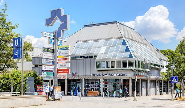 フラット 部屋数 2 部屋 | München-Hadern | 70410 | Einkaufszentrum Hardener Stern