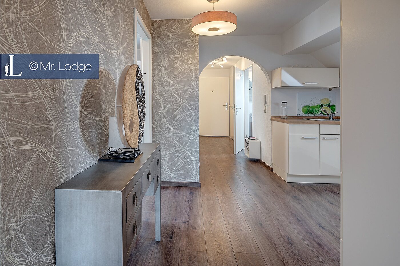 アティック・フラット（屋根裏） 部屋数 3 部屋 | München-Hasenbergl | 1803D9 | Diele