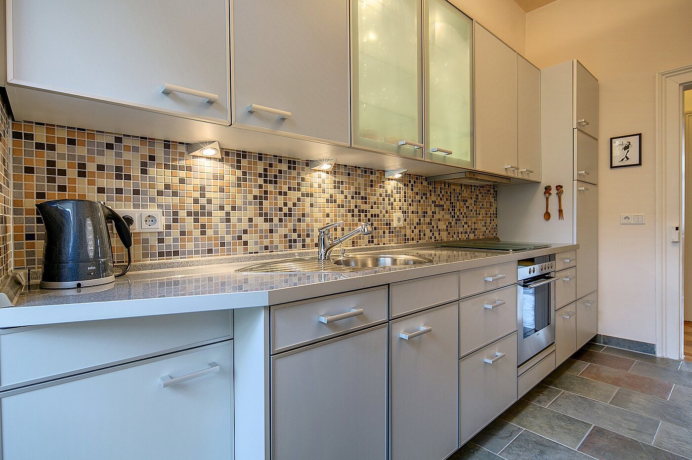 フラット 部屋数 3 部屋 | München-Ludwigsvorstadt | 1905ML1 | Geräumige Küche mit...