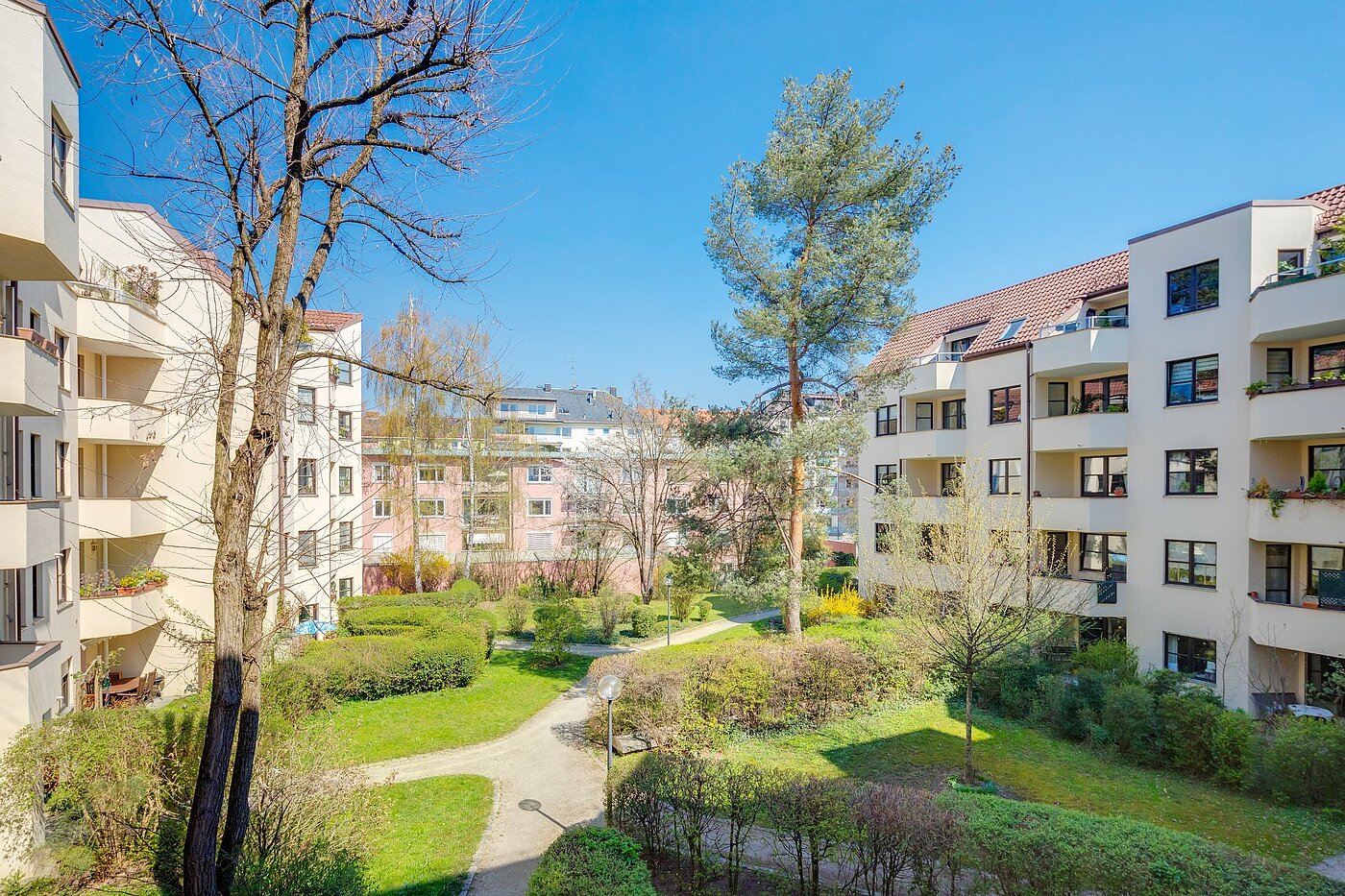 フラット 部屋数 2 部屋 | München-Neuhausen | 2003ML5 | ...zum grünen Innenhof