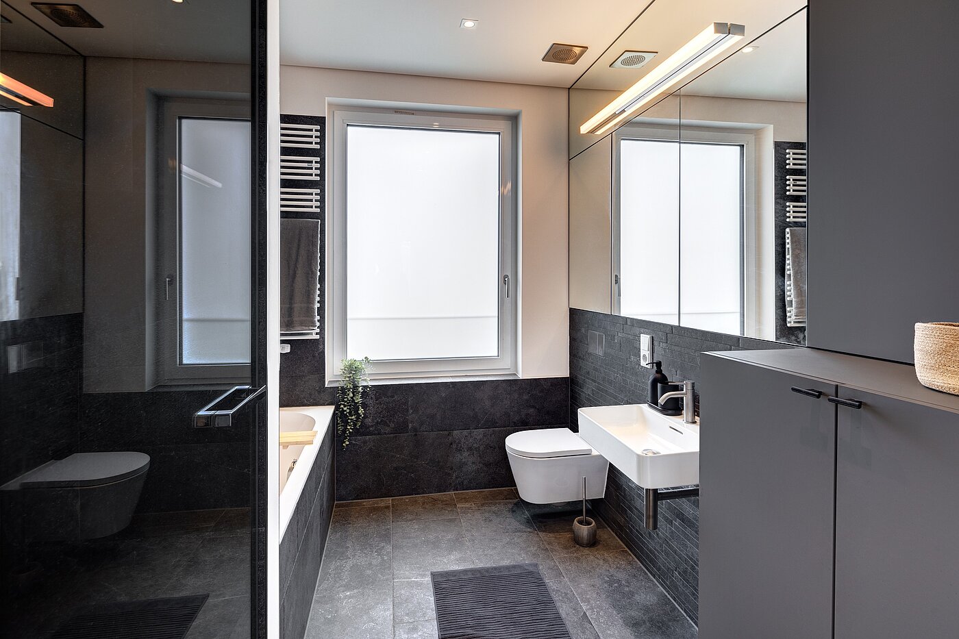 フラット 部屋数 2 部屋 | 70134 | Bad mit Dusche...