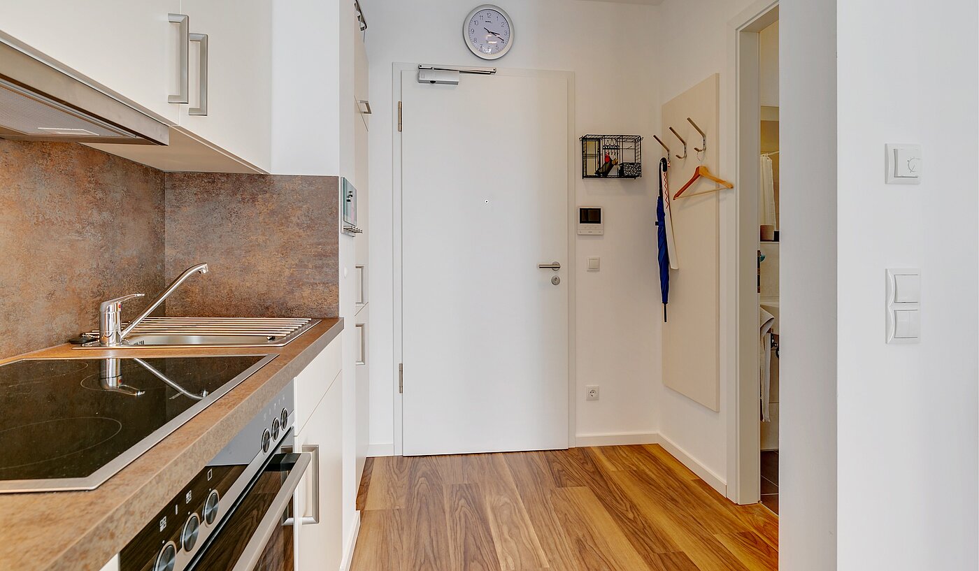 フラット 部屋数 1 部屋 | München-Milbertshofen | 2202ML8 | Eingangsbereich und Bad