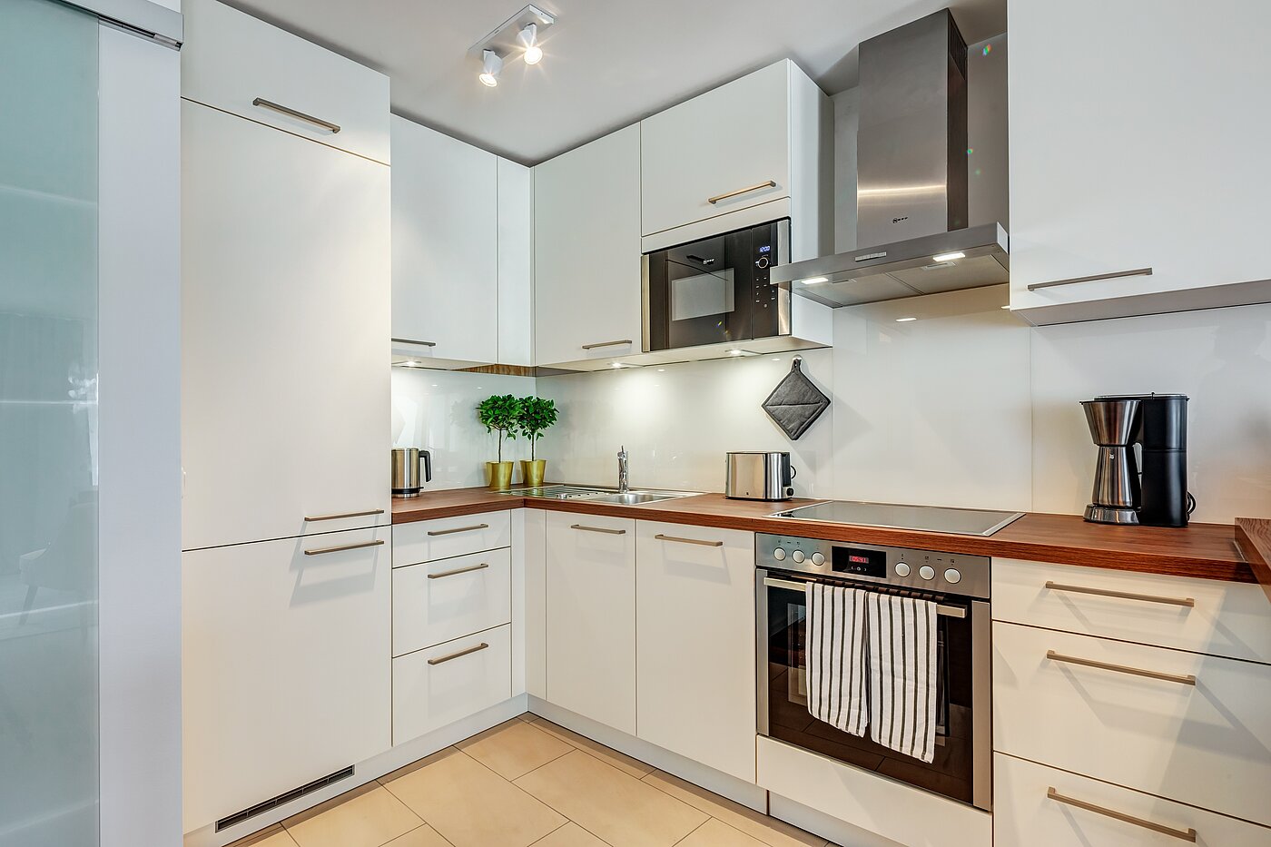 フラット 部屋数 2 部屋 | München-Schwabing | 70434 | ...hochwertiger Einbauküche...