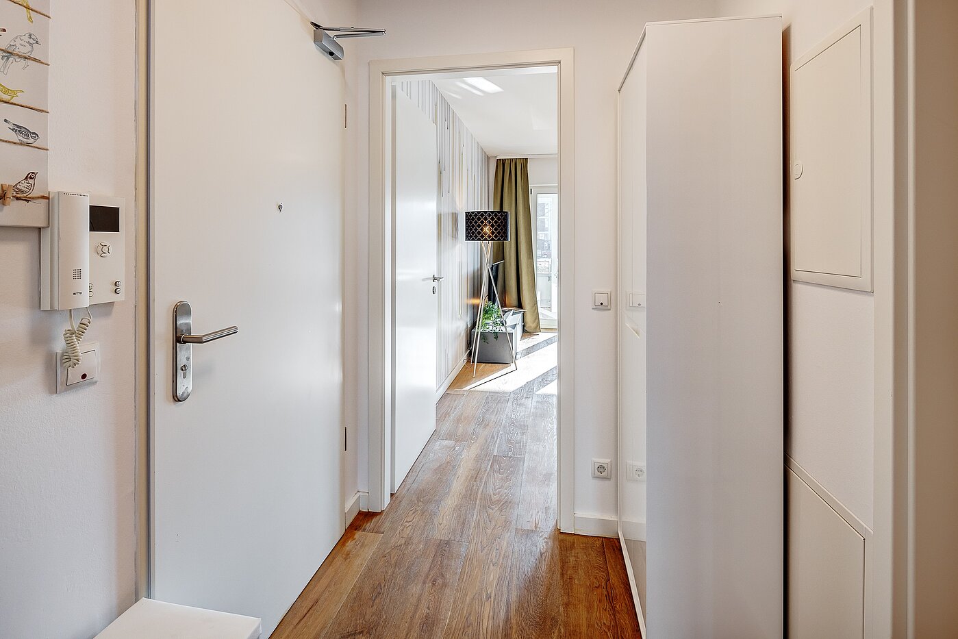 フラット 部屋数 2 部屋 | München-Riem | 2201ML1 | Garderobe und Stauraum in der Diele