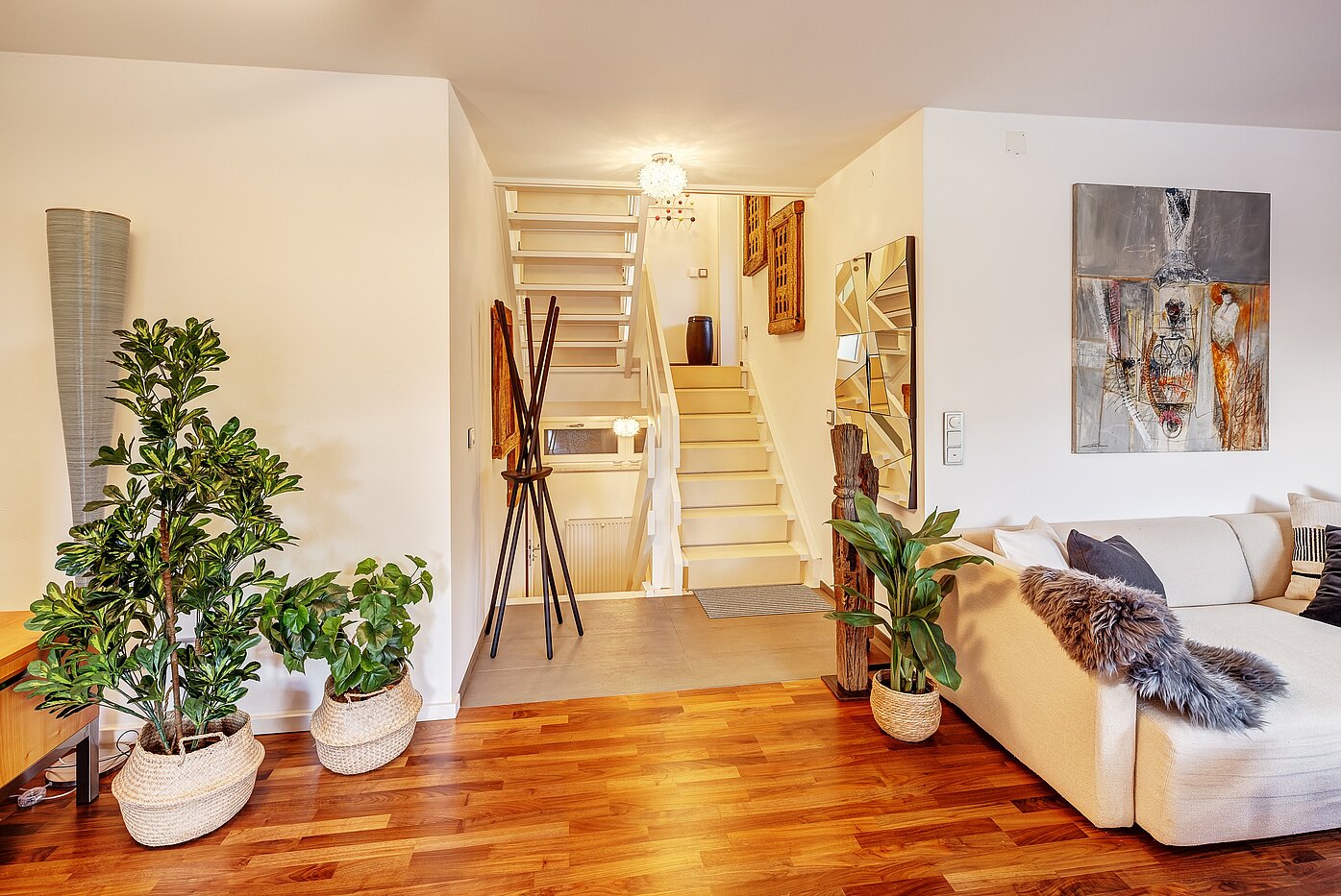角のテラスハウス 部屋数 3 部屋 | Kreuth | 70037 | Offenes Treppenhaus in den Wohnbereich