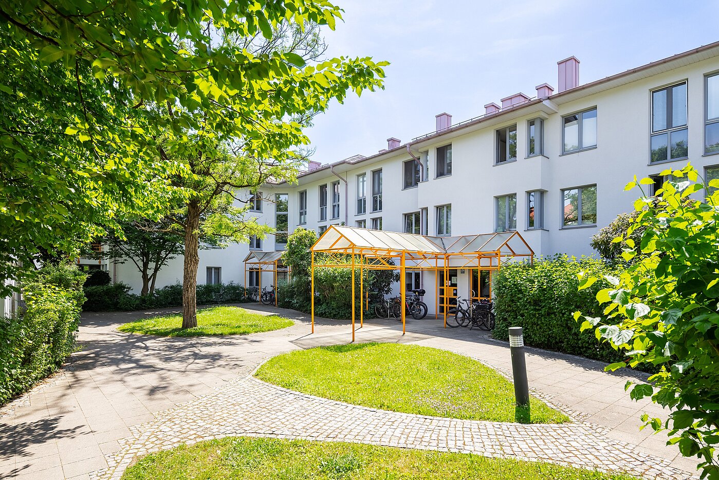 メゾネット・マンション（複数階にわたるマンション） 部屋数 3 部屋 | München-Milbertshofen | 702341 | Außenanlagen