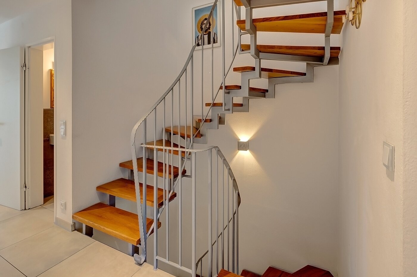 フラット 部屋数 4 部屋 | Ismaning | 700081 | Treppenhaus in der Wohnung