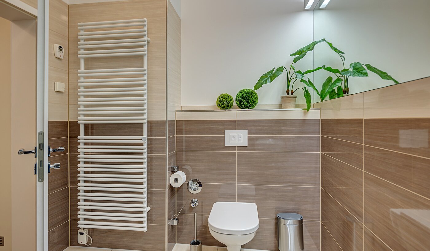 フラット 部屋数 1 部屋 | München-Neuhausen | 70235 | ...und Handtuchheizkörper