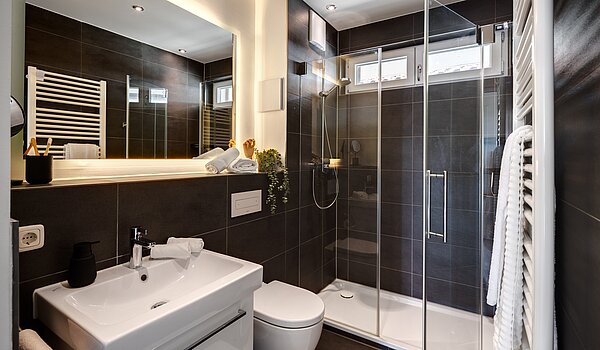 Penthouse 部屋数 3.5 部屋 | München-Oberföhring | 70237 | ...mit En Suite Duschbad...