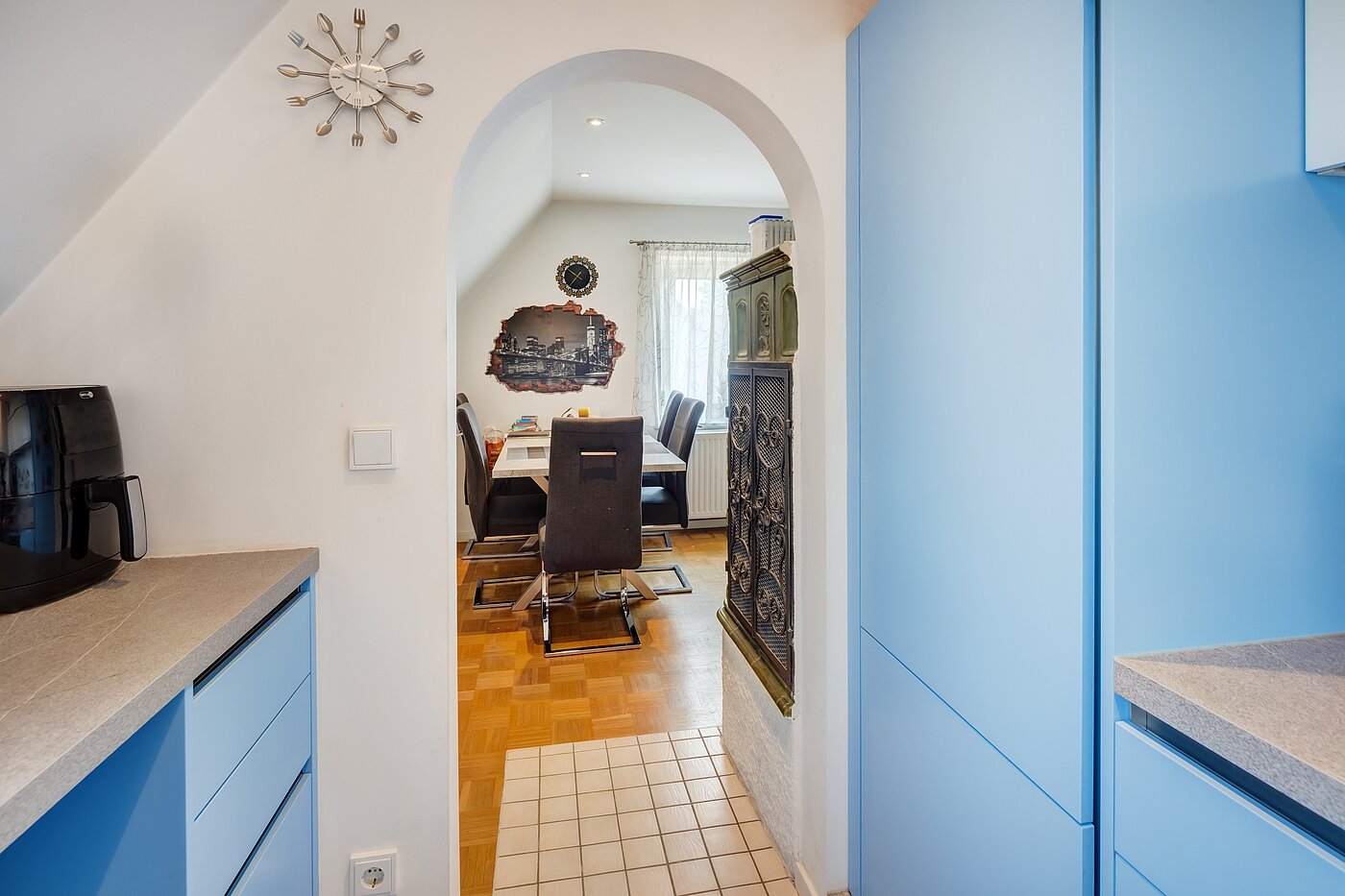 一戸建て 部屋数 8 部屋 | 70229 | ...und Zugang zum Essplatz
