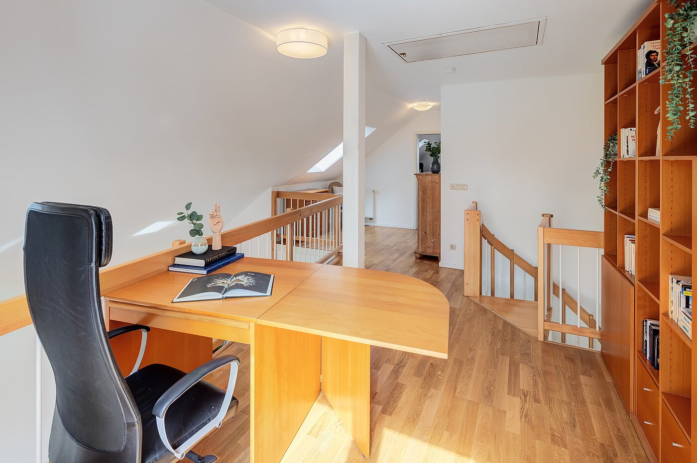 メゾネット・マンション（複数階にわたるマンション） 部屋数 3.5 部屋 | München-Trudering | 70238 | Arbeiten auf der Galerie