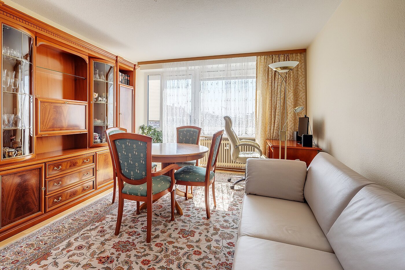 フラット 部屋数 2 部屋 | München-Sendling-Westpark | 2003ML10 | Helles Wohnzimmer...