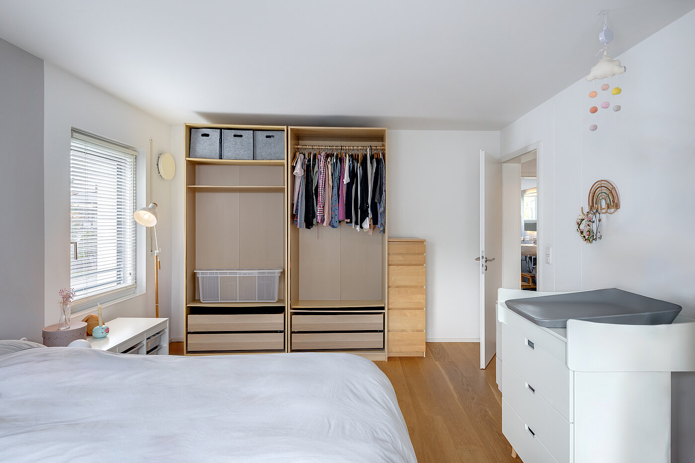 セミ・デタッチド・ハウス（一戸建てを二つに分けた家屋） 部屋数 5 部屋 | München-Aubing | 70162 | ...mit Stellfläche
