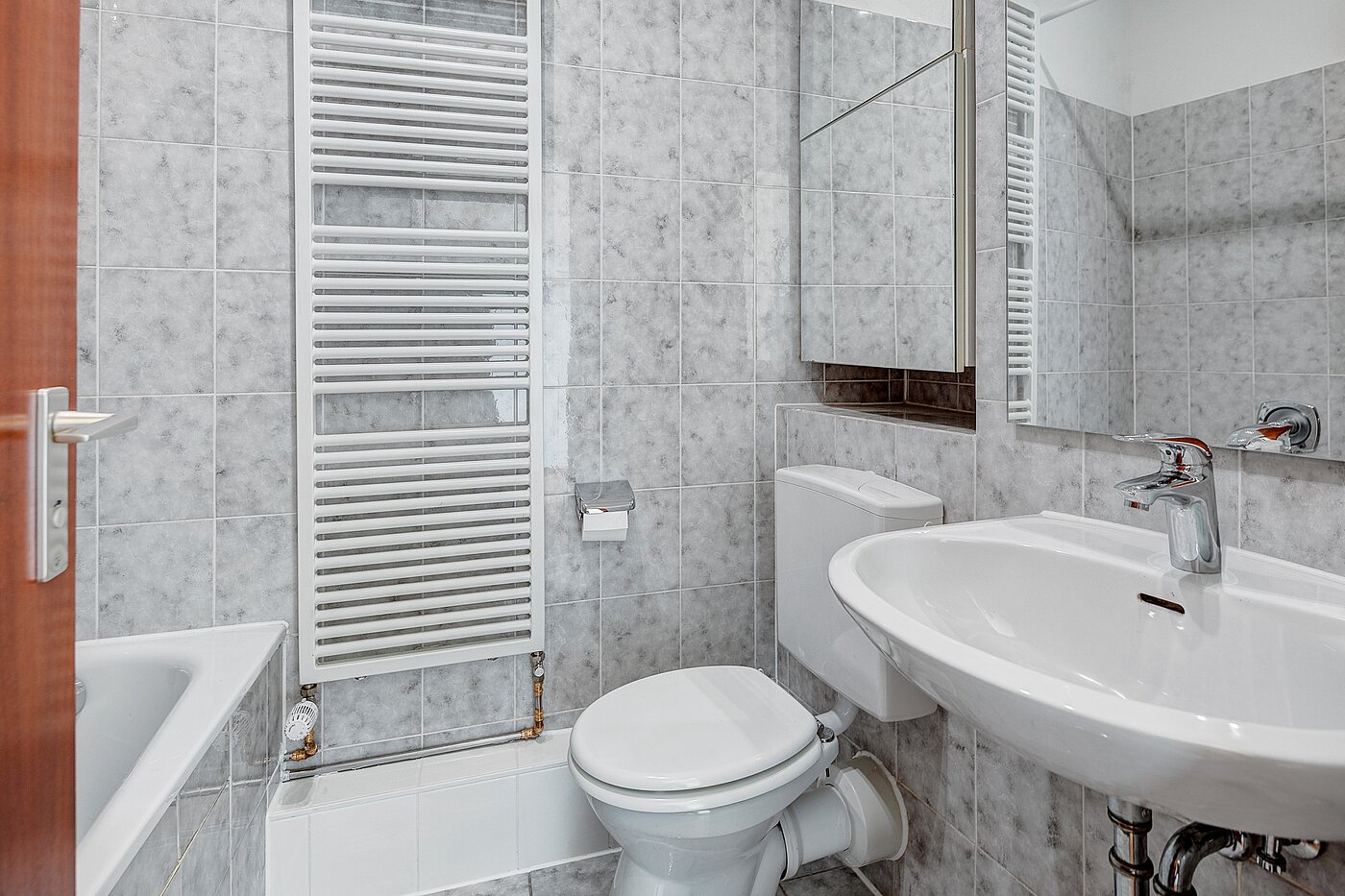 フラット 部屋数 1 部屋 | München-Perlach | 2204ML8 | Bad mit Handtuchheizkörper...