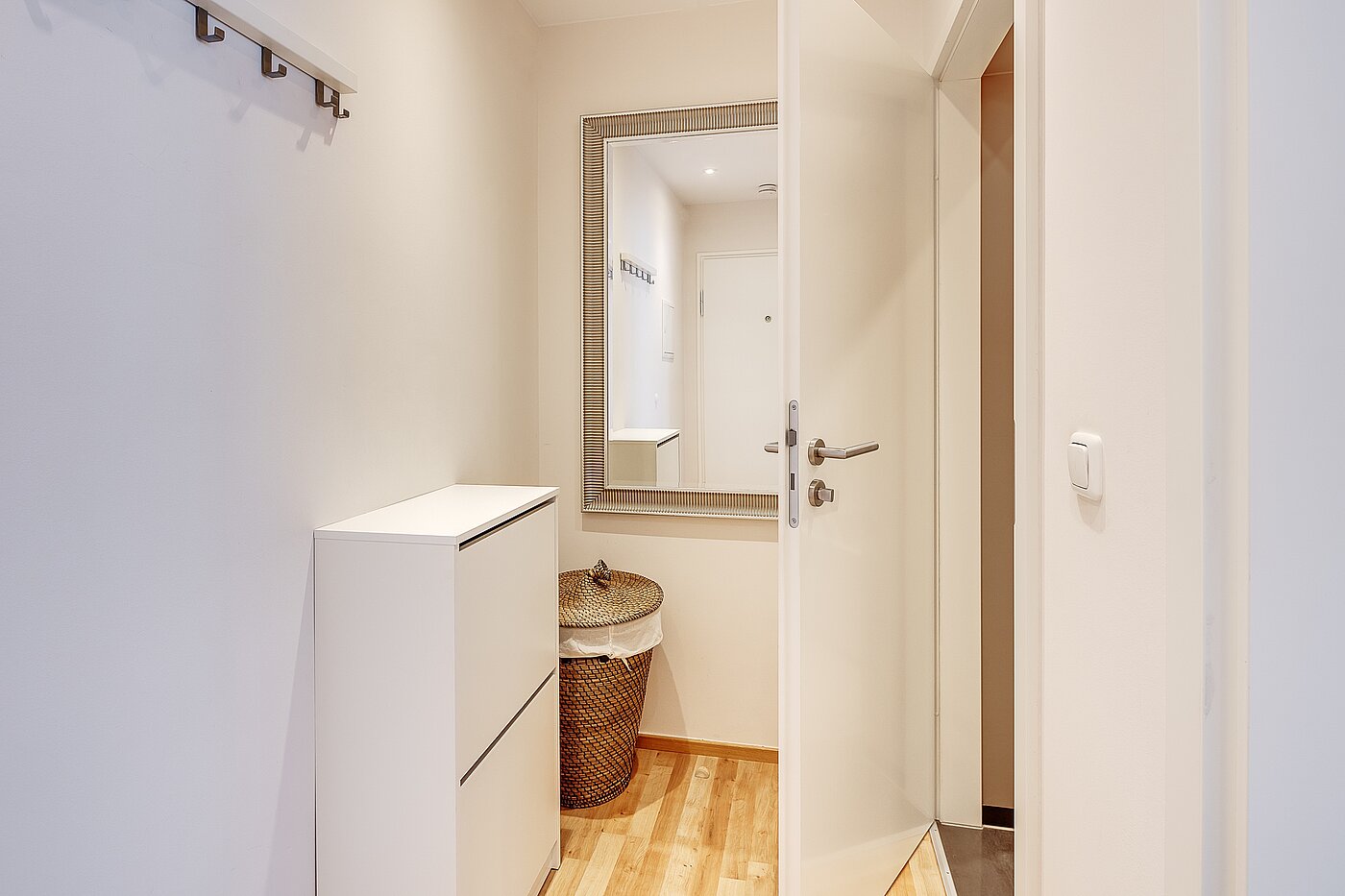 フラット 部屋数 1.5 部屋 | München-Schwanthalerhöhe | 2211ML8 | Geräumiger Flur