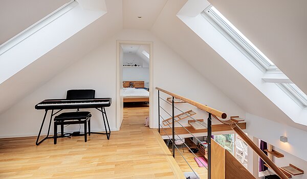 フラット 部屋数 5 部屋 | München-Neuhausen | 70140 | Lesegalerie