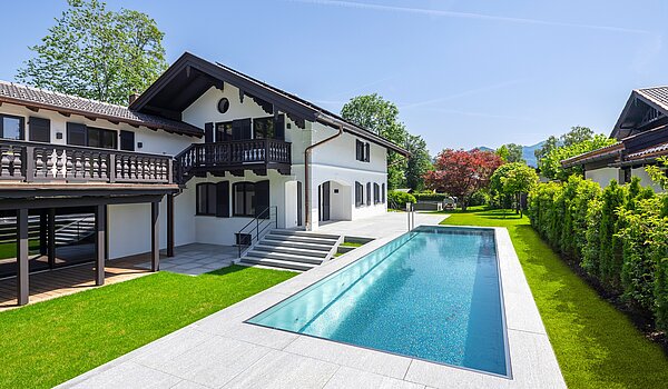 特別物件 部屋数 15 部屋 | Bad Wiessee | 701591 | Landhaus mit Außenpool