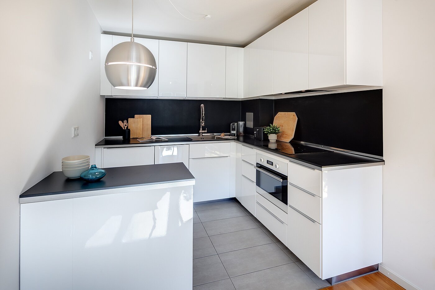 フラット 部屋数 2 部屋 | München-Schwabing | 70278 | Weiße Einbauküche