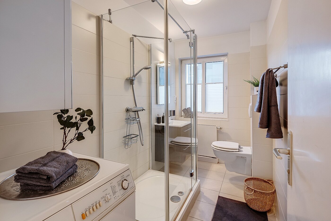 フラット 部屋数 1.5 部屋 | München-Schwabing | 2011ML3 | Bad mit Dusche und WM